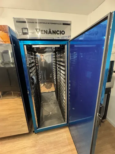 Armário de fermentação padeiro noturno 20 esteiras inox Novo