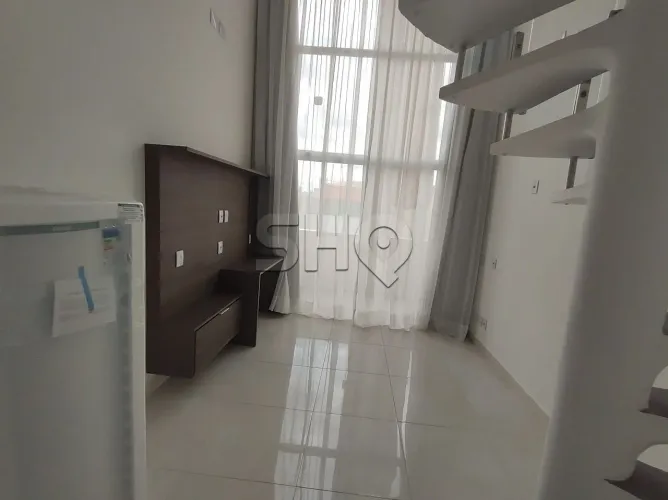 EXCELENTE STUDIO NA POMPEIA