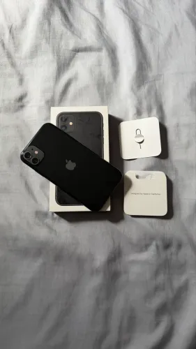 iPhone 11 - 64Gb