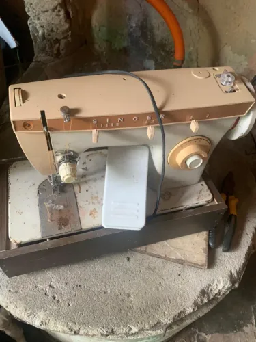 Máquina de costura Singer 15