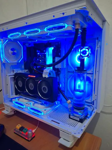 PC GAMER ? RX 6750 XT 12GB + 32GB RGB