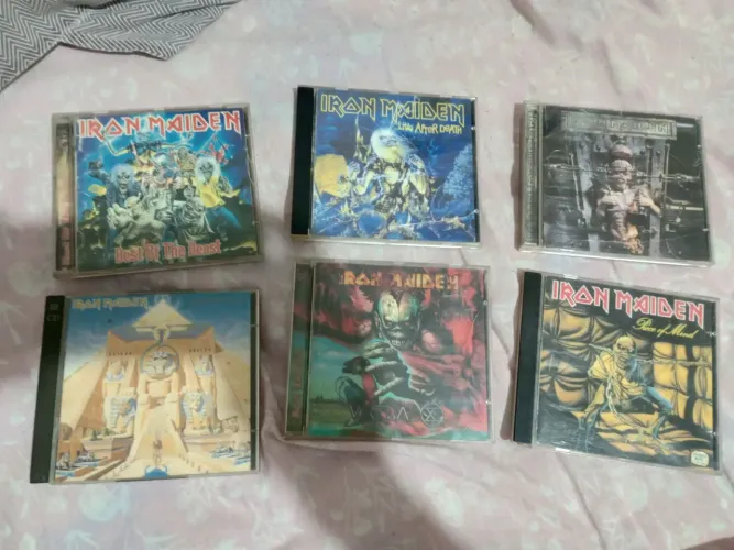 Conjunto de 6 CDs originais da banda Iron Maiden