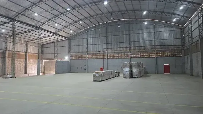 Imóvel para locação com 1700 metros, com 02 docas em Santo Antônio - Cariacica - ES