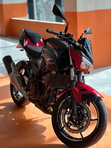 Vendo Kawasaki z400 abs ano 2021