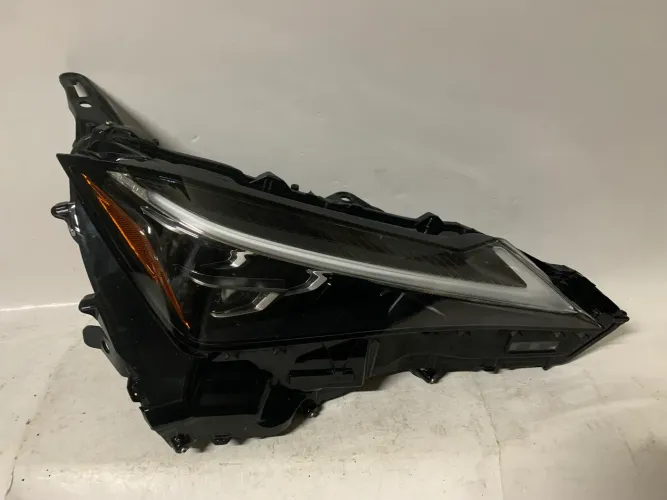 Farol Lexus Ux lado direito passageiro