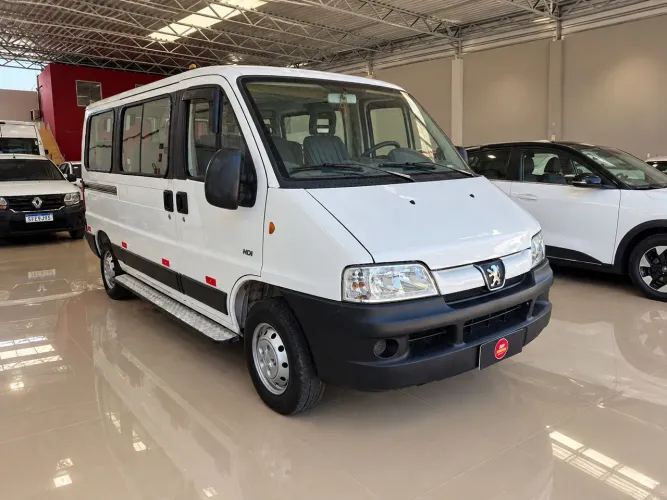 Peugeot Boxer 2.3 Minibus 15/16l TB Diesel. 2015