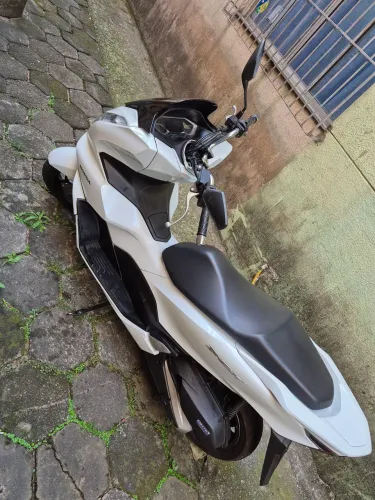 Honda PCX - 160 Branca