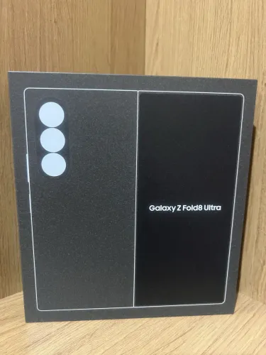 Vendo ZFOLD 8 ULTRA de 512gb , lacrado mais nota fiscal e garantia