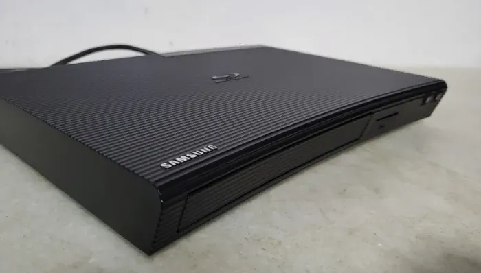 Aparelho De Dvd Bluray Samsung Bd-j5100 Regiões A 1 Preto 110v