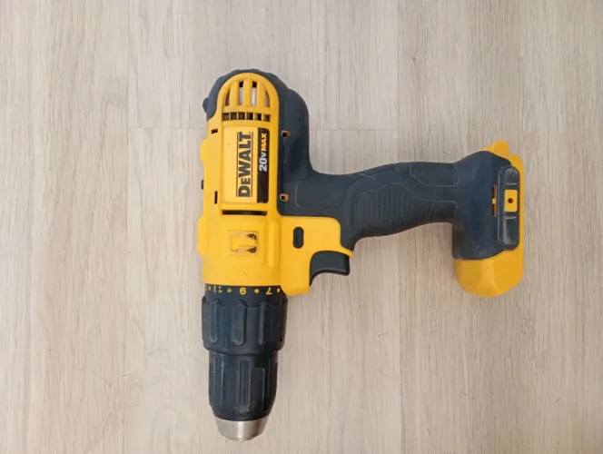 Parafusadeira Dewalt 20v com impacto