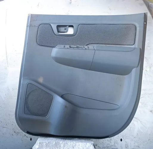Forro porta traseiro direita Toyota Hilux 2010