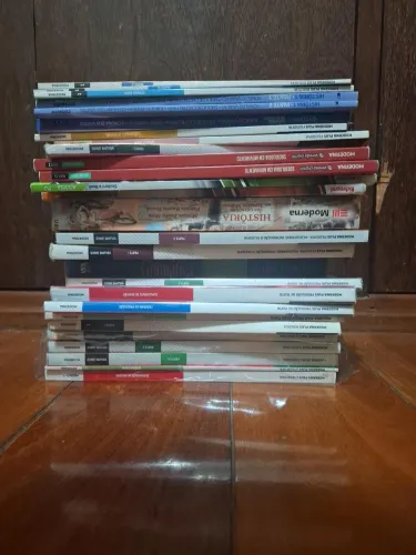 Lote de livros ensino médio 