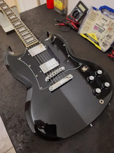 Guitarra Michael SG (GM850BK) nova e customizada!
