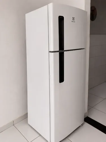 Geladeira Eletrolux 311 litros Frostfree