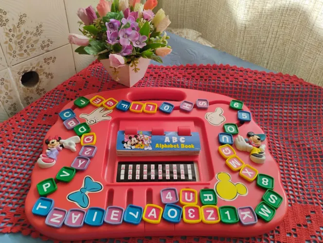 Brinquedo educativo da Disney original