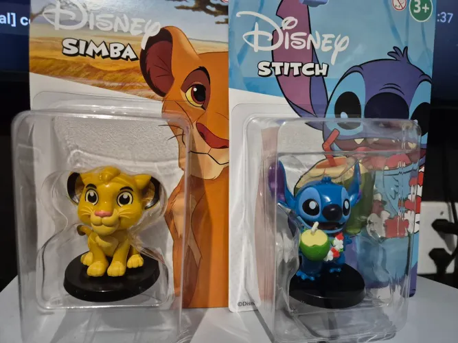 Bonecos coleção Disney Stich e Simba