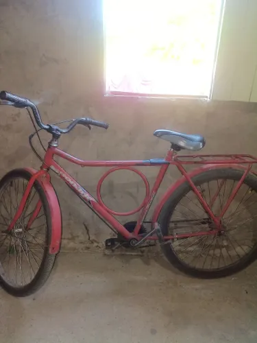 Vendo bicicleta Monark em boas condições 