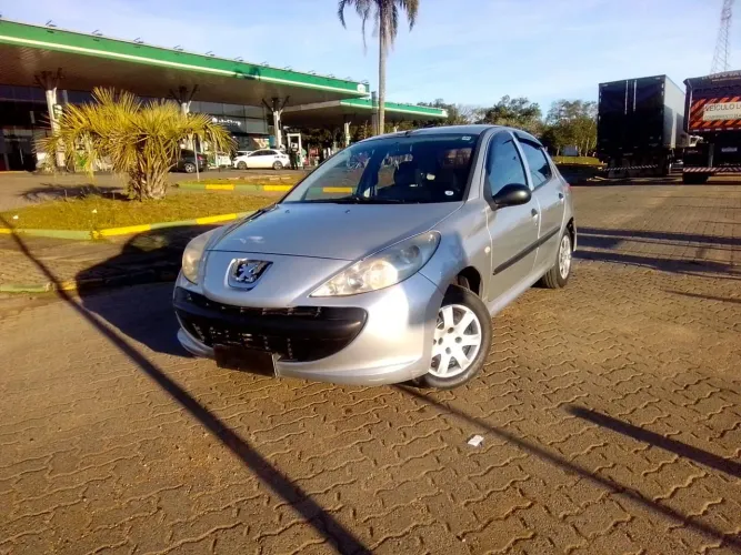 Peugeot 207 X-line 1.4 Flex 8V 5P 2011