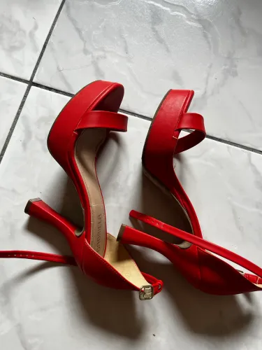 Sapato de Salto Alto