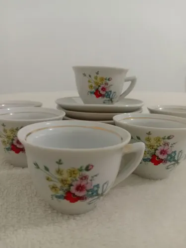 Conjunto 6 Xícaras com Pires Floral Vintage - Antiguidade Linda e Delicada