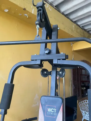 Aparelho completo de 22 exercícios de musculação 