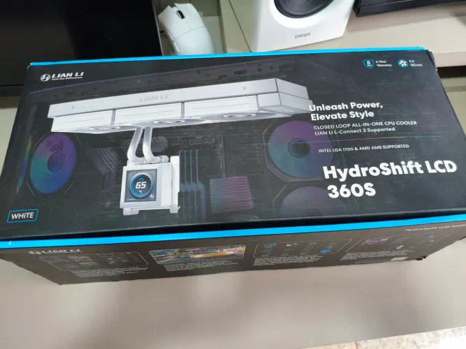 Water cooler Lian li HidroShift LCD 360S