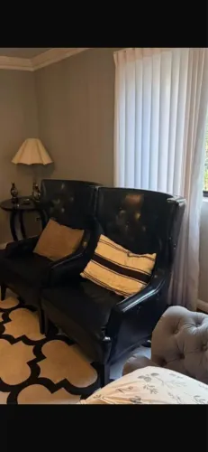 Poltronas (vendo as duas juntas)