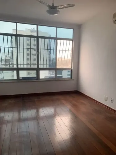 S IMOBILIÁRIA VENDE!  Excelente oportunidade em Icaraí  um dos bairros mais valorizados e 