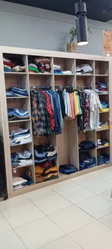 Vendo móveis para loja