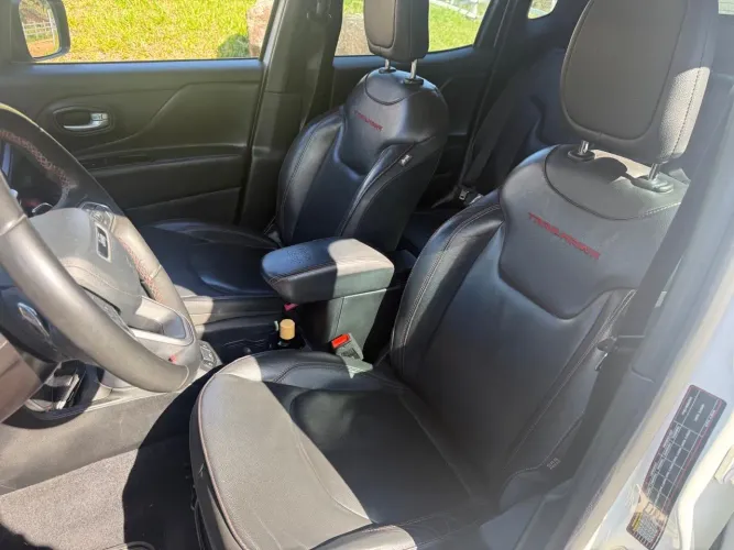 Jeep Renegade Trailhawk T270 1.3 TB Flex Aut. 2023