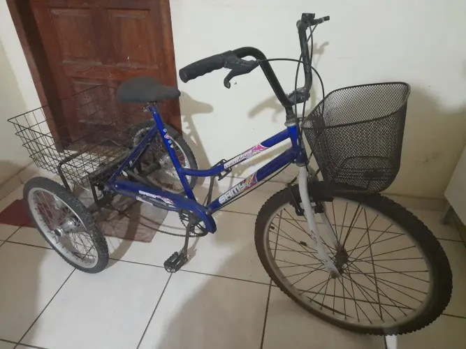 Bike triciclo <br>Vendo esta bike triciclo.<br>R$ 600,00<br>* Aceito cartão parceladobi