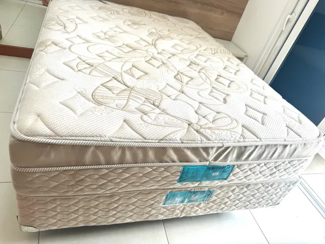Cama Box Casal Plumatex Deluxe Monaco Spring - R$ 1.690