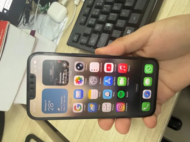 iPhone 16E - 256GB PRETO
