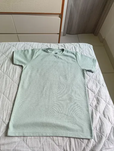 Camisa verde básica