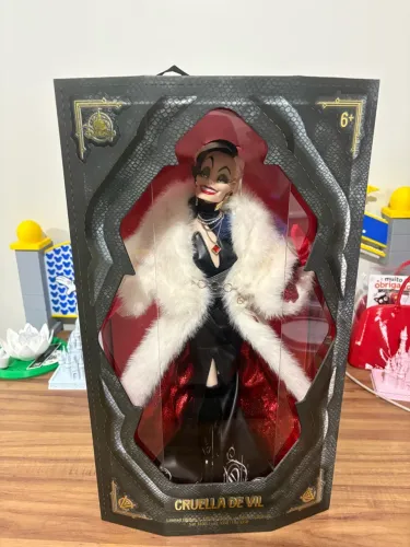 Cruella de Vil Disney Limited Edition - Boneca de Colecionador na Caixa