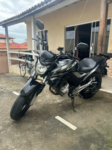 CB TWISTER 2019 em ótimo estado