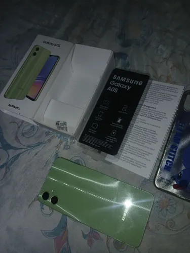 Vendo galaxy A05 R$ 300