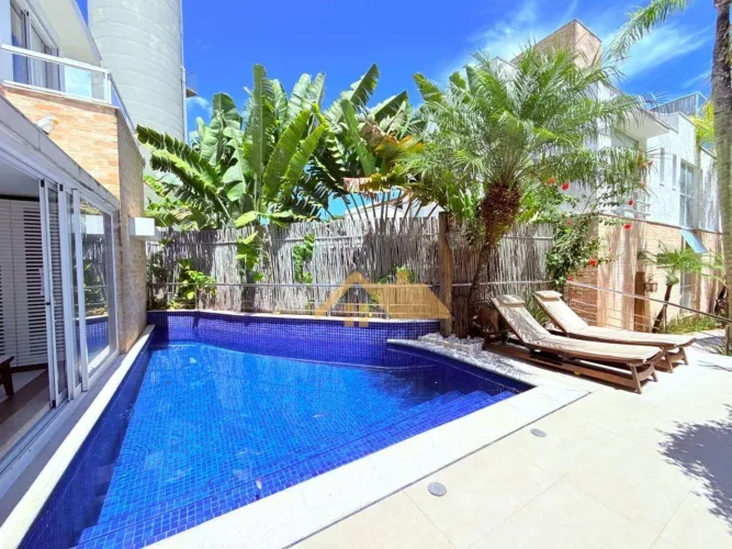 Casa Frente ao Mar em Condomínio na Praia de Juquehy  7 Suítes, Acomoda até 16 Pessoas, Pi