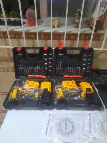PARAFUSADEIRA / FURADEIRA REVERSÍVEL COM 2 BATERIAS 48V PARA BROCA ATÉ 10MM ILUMINAÇÃO TOP