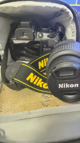 Máquina Fotográfica Nikon D3100