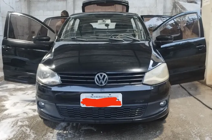Volkswagen Fox 1.0 MI Total Flex 8V 5P 2011