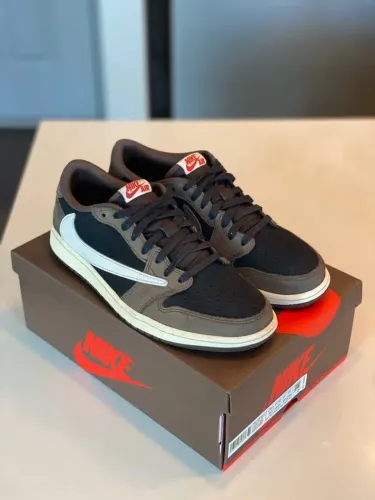 Travis Scott x Air Jordan 1 Low Retro SP Dark Mocha