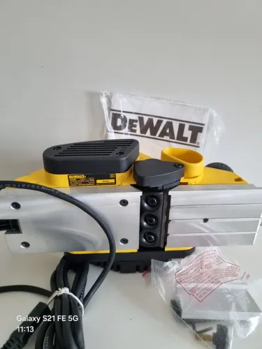 Plaina DeWalt DW680-B2 220v 600w