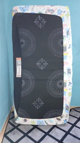 Base cama box solteiro sem colchão acoplado + colchão padrão semi usado