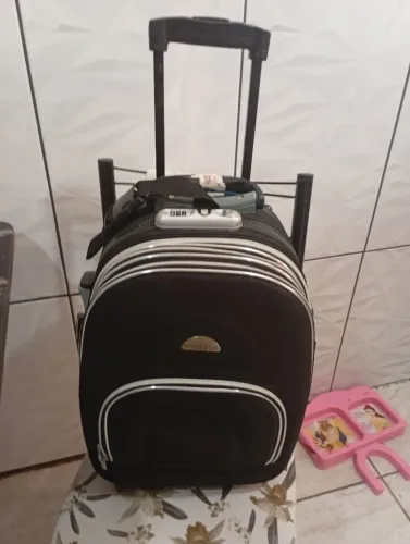 Mala de viagem em estado de nova