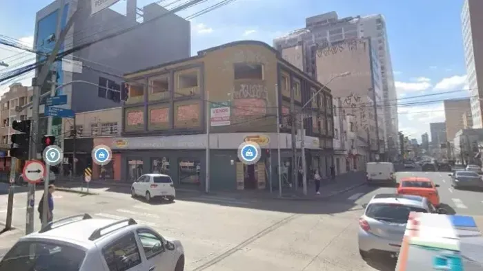 Belo terreno de esquina