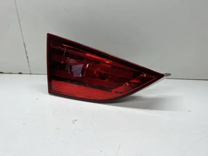 Lanterna Tampa Esquerda Led Bmw X1 2010 A 2015 Esquerdo/motorista