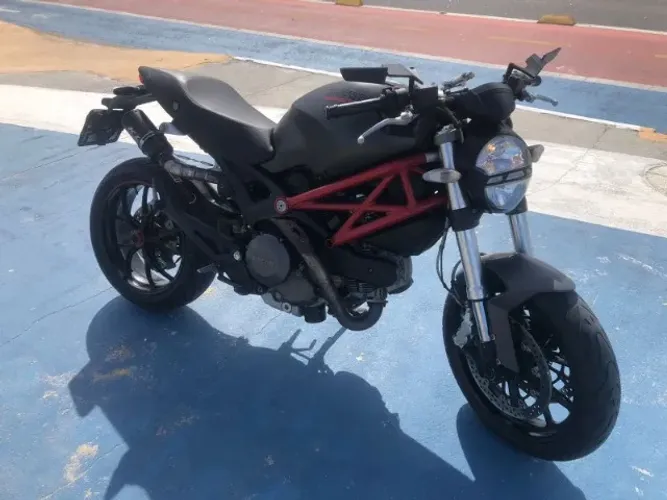 Ducati Monster 796 ABS Raridade