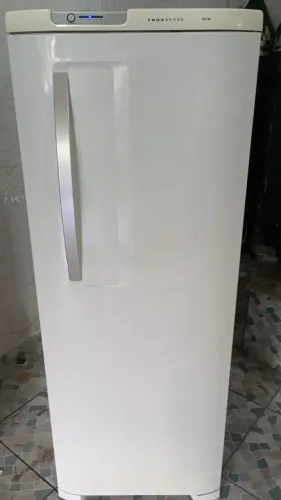 Geladeira Electrolux fros free semi nova