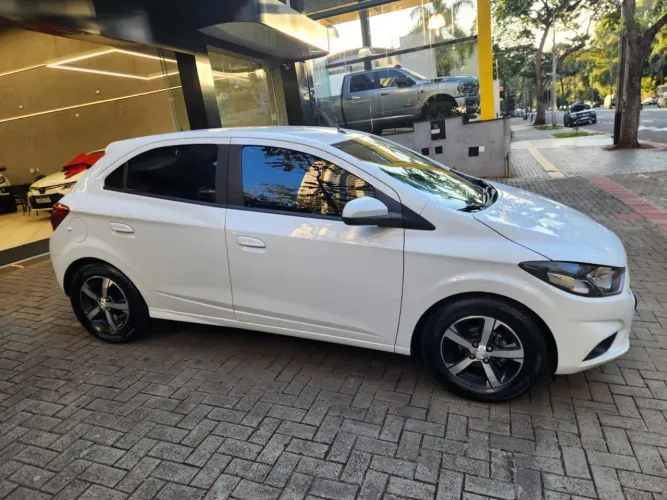 Chevrolet Onix Hatch LTZ 1.4 8V Flex Aut. 4P 2018
